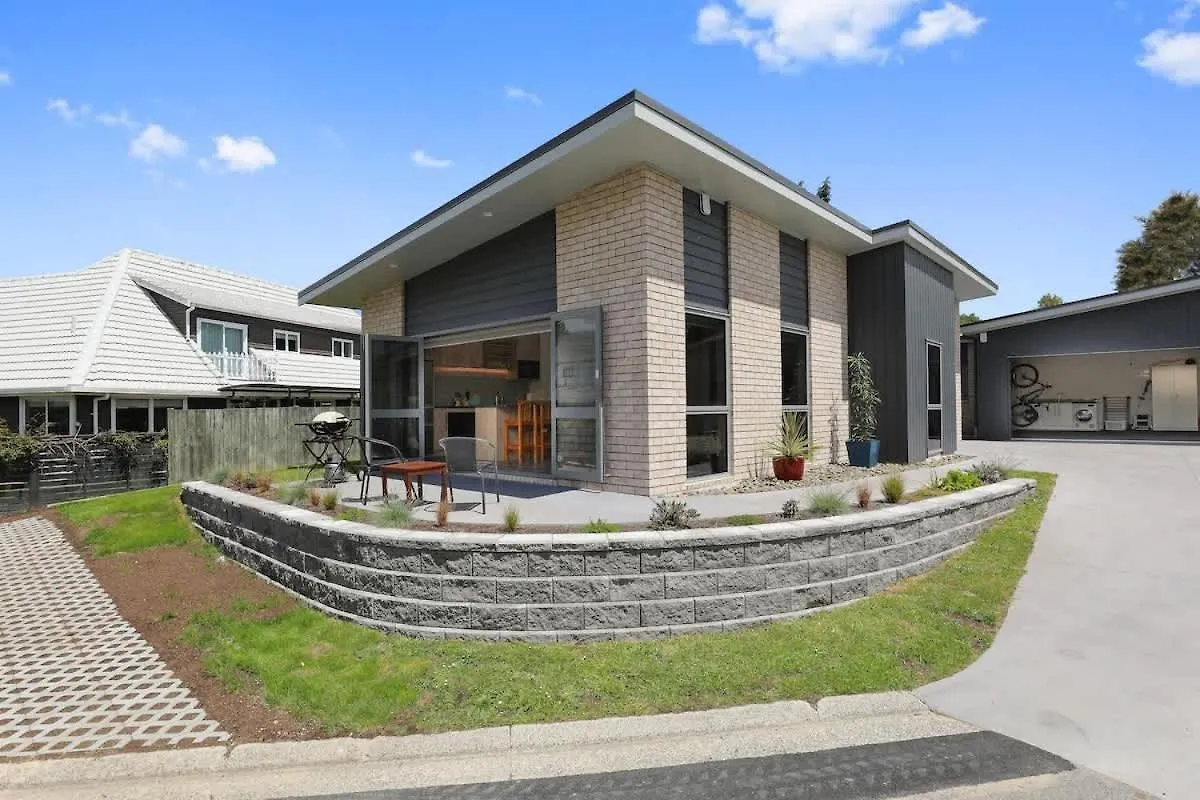 All Together Two Houses With Spa Pool Rotorua 0*,  New Zealand