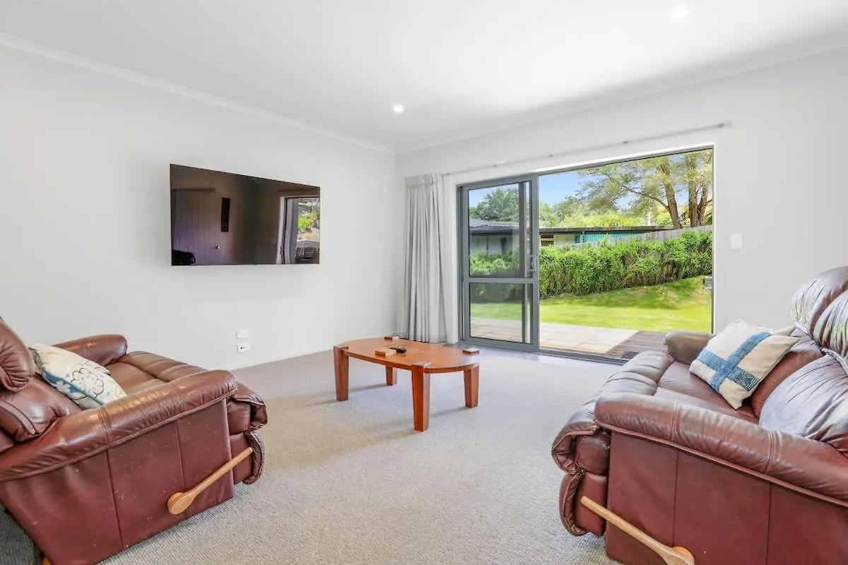 All Together Two Houses With Spa Pool Rotorua Holiday home